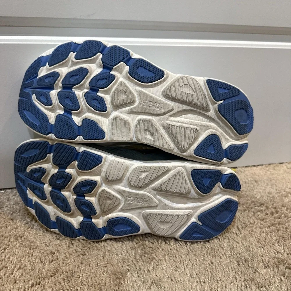 Hoka One One hoka one
